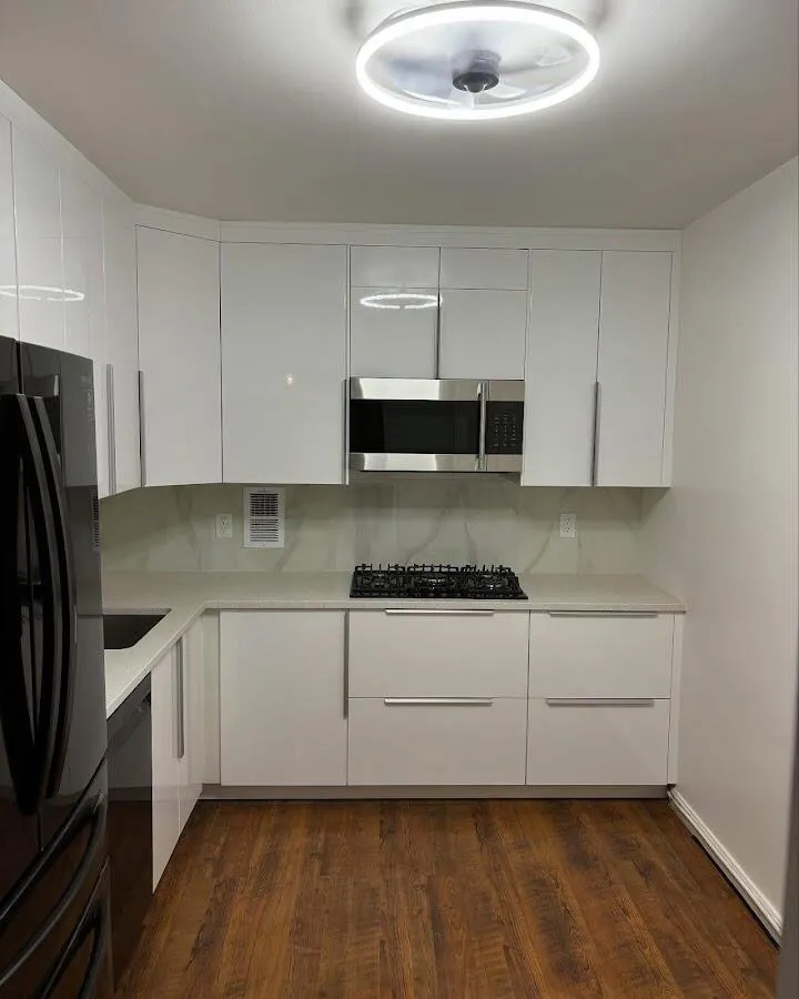 Renovated kitchen with quartz countertops in Gardiner
